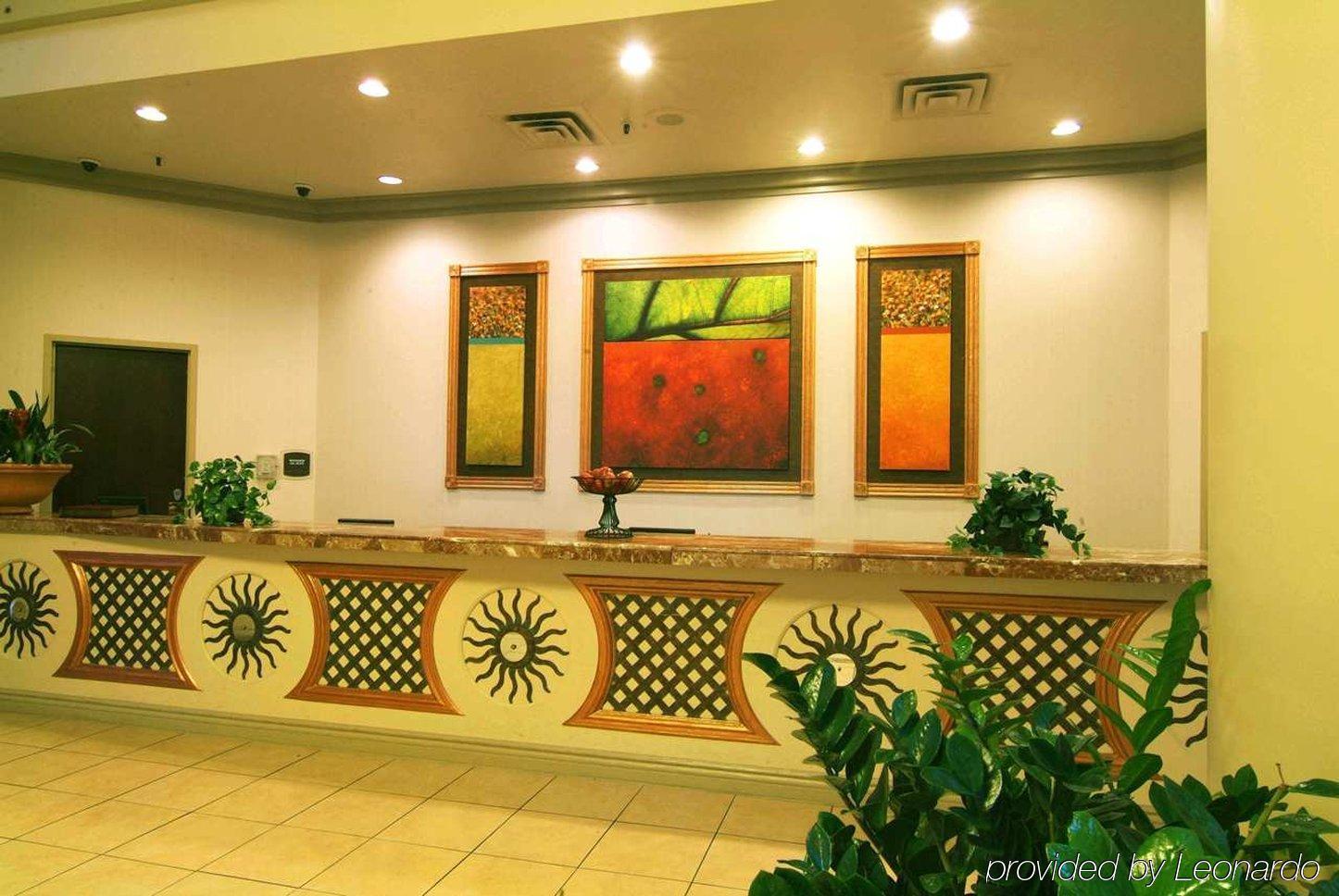 Embassy Suites Charlotte Interior foto